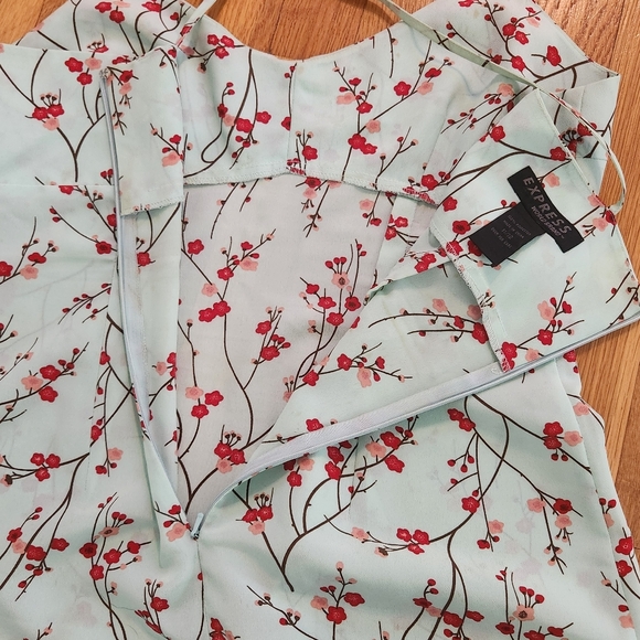 Express Cherry Blossom X Strap Dress Size 11/12 - Picture 3 of 4